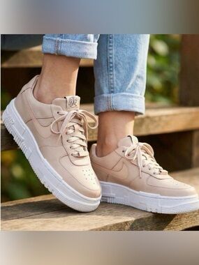 Brand New Nike Women's Air Force 1 Pixel